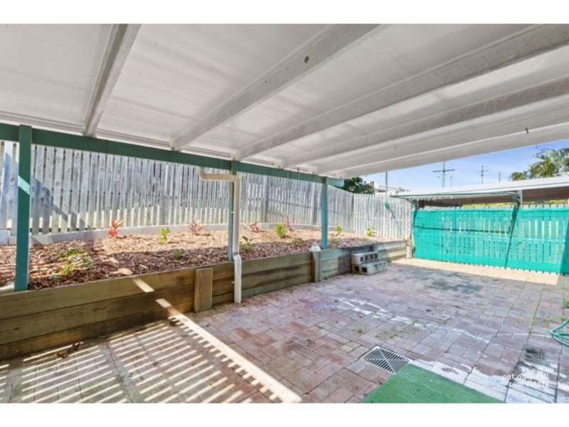 4/100 Victoria Place, Berserker QLD 4701